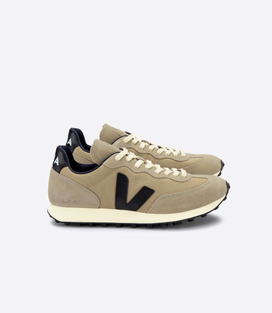 Shop Veja Rio Branco in Dune/Black